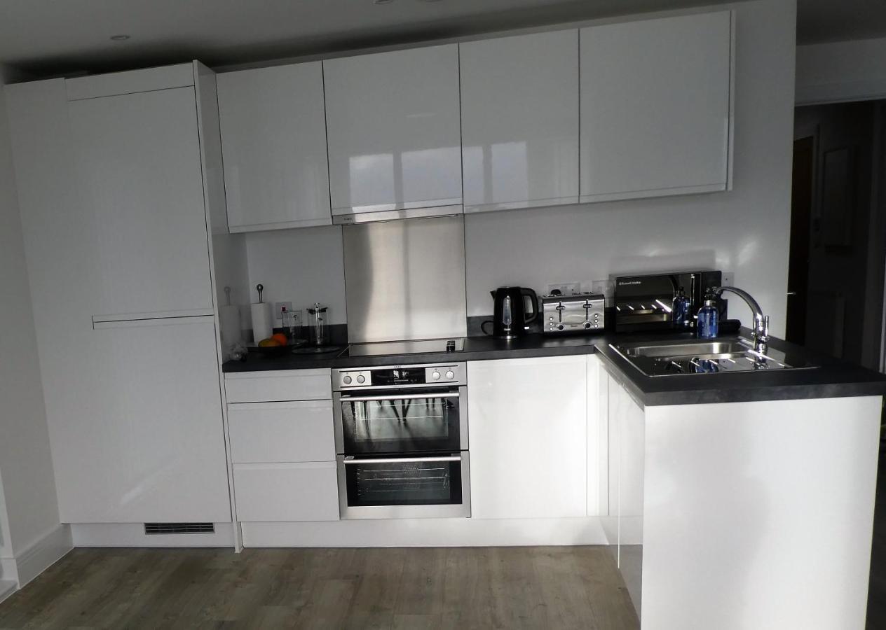 Seaview West Coast - Exceptional - 2 Bedrooms Sleeps 5 -stunning Sea Views - 500 Metres To *