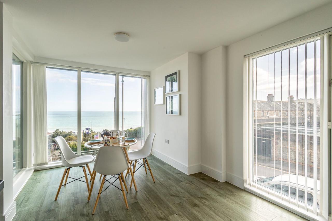 Seaview West Coast - Exceptional - 2 Bedrooms Sleeps 5 -stunning Sea Views - 500 Metres To *