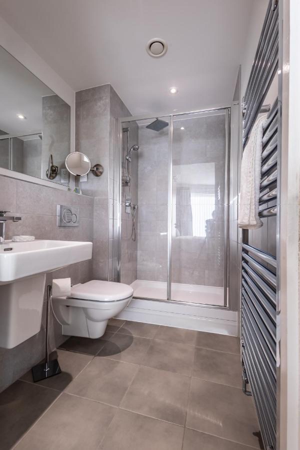 Apartment Seaview West Coast - Exceptional - 2 Bedrooms Sleeps 5 -stunning Sea Views - 500 Metres To *