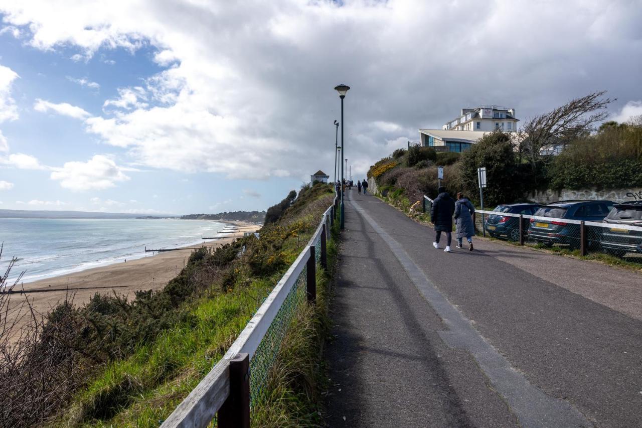 Apartment Seaview West Coast - Exceptional - 2 Bedrooms Sleeps 5 -stunning Sea Views - 500 Metres To *
